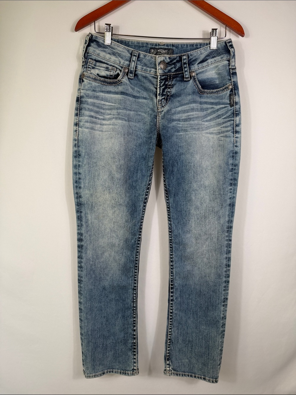 Silver Jeans Suki Straight Leg Women’s Jeans size 10P. Inseam 28 in. Petite line